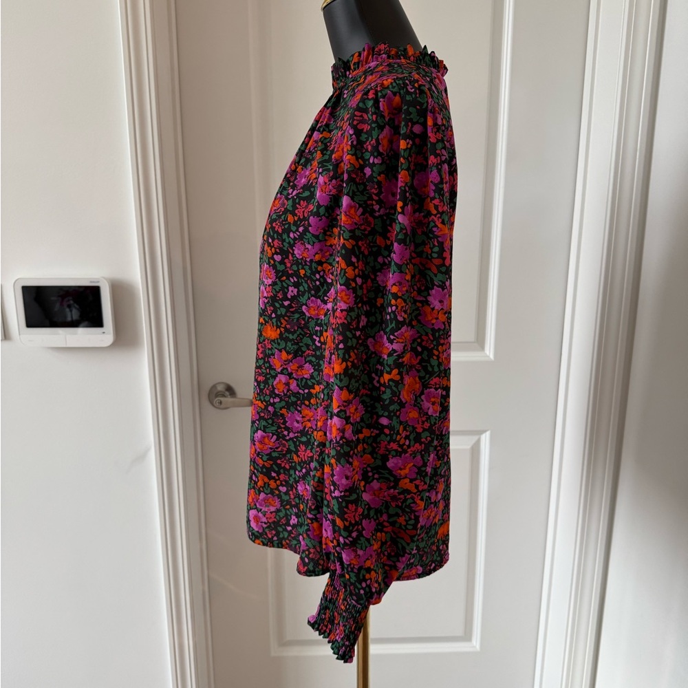 JODIFL Vibrant Floral Blouse‎ in Pink and Orange - Picture 2 of 7